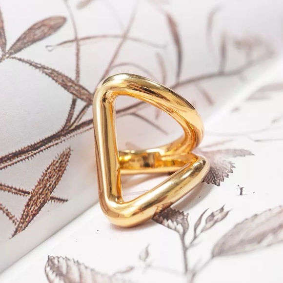 CXC NWT 8 9 Victoria Ring in Gold • Chunky Rounded Statement Piece • Boutique - Picture 15 of 16